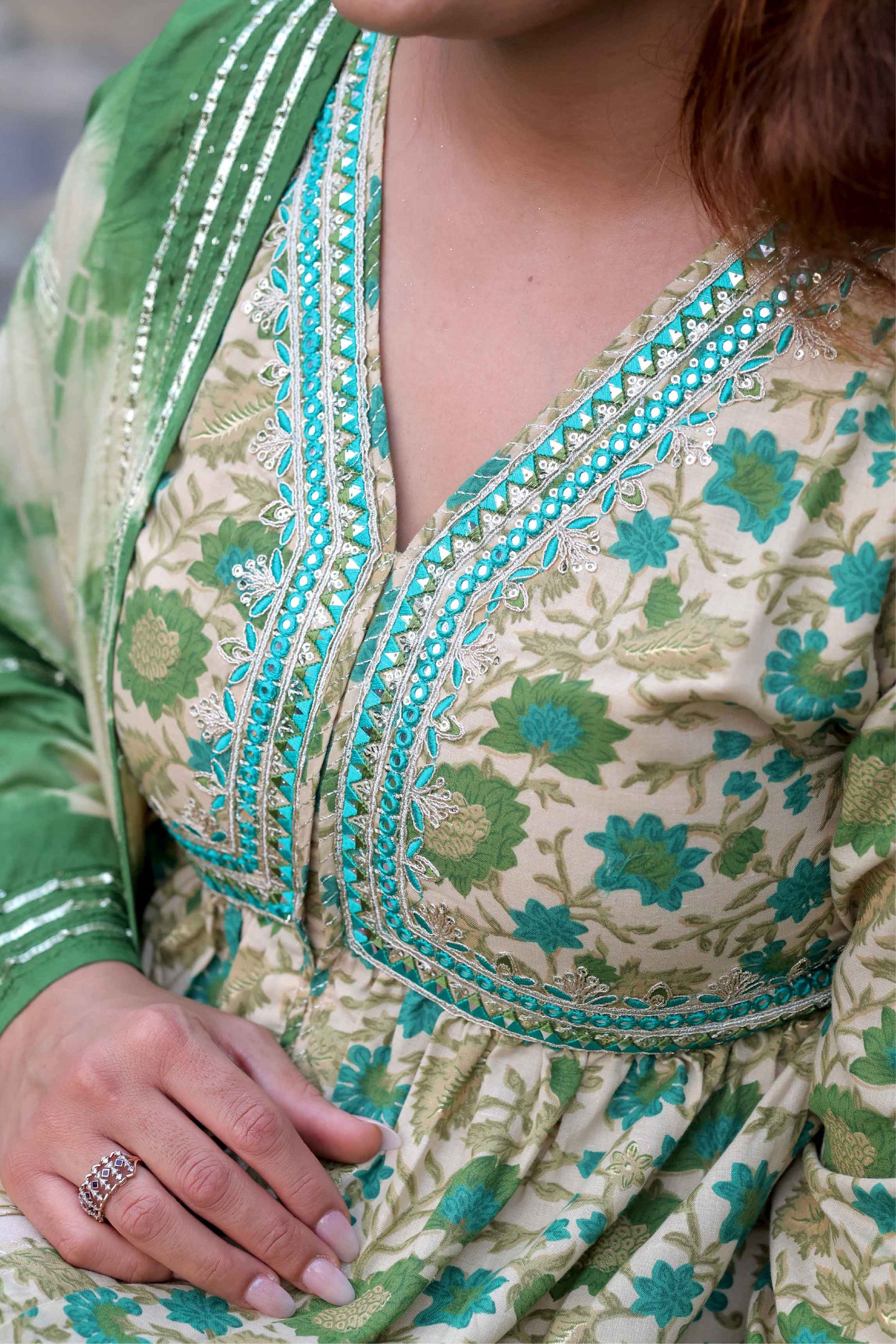 Kaaya - Green Floral Kurta Set with Tie-Dye Dupatta