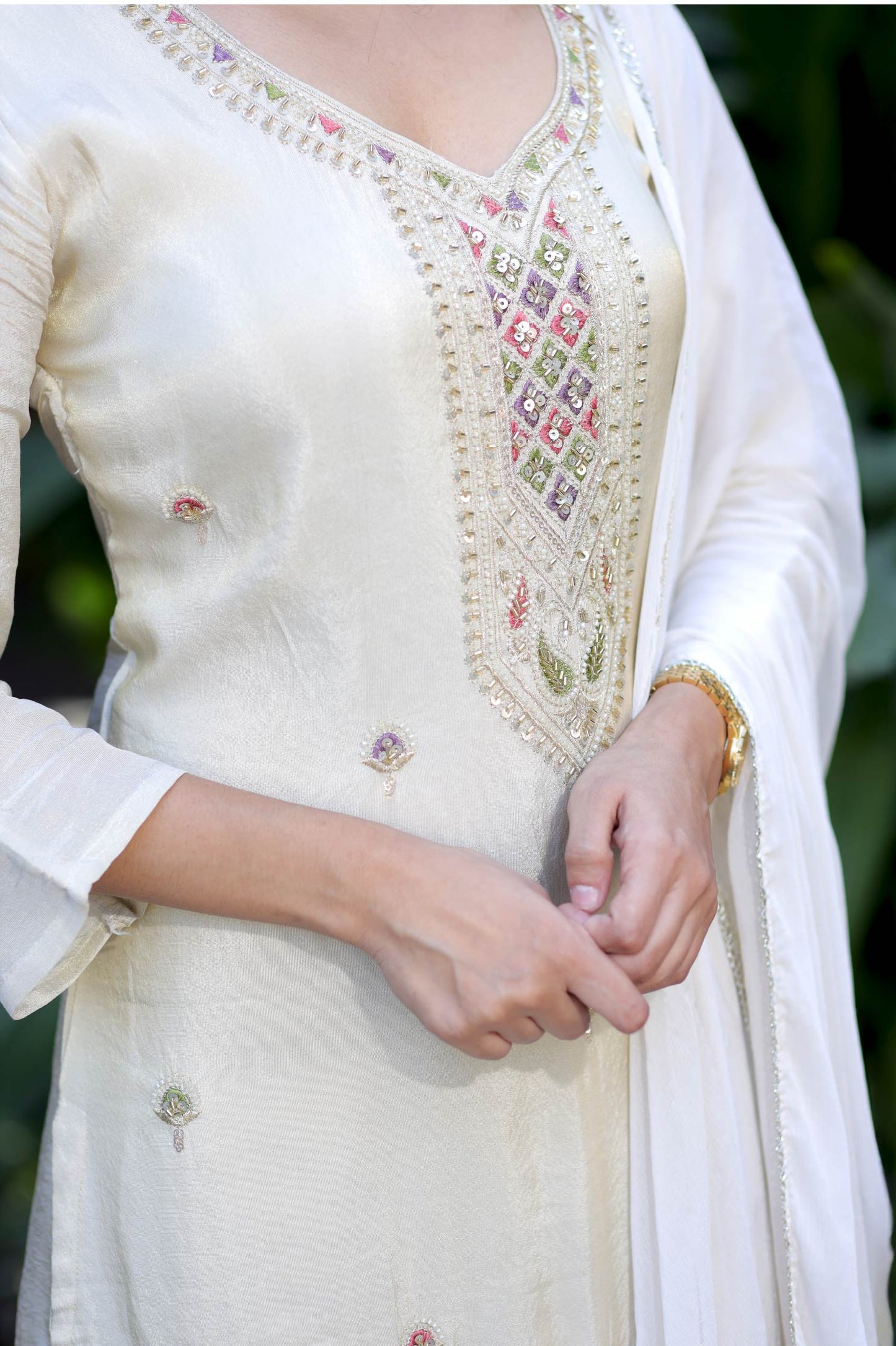 Arohi Elegance Suit