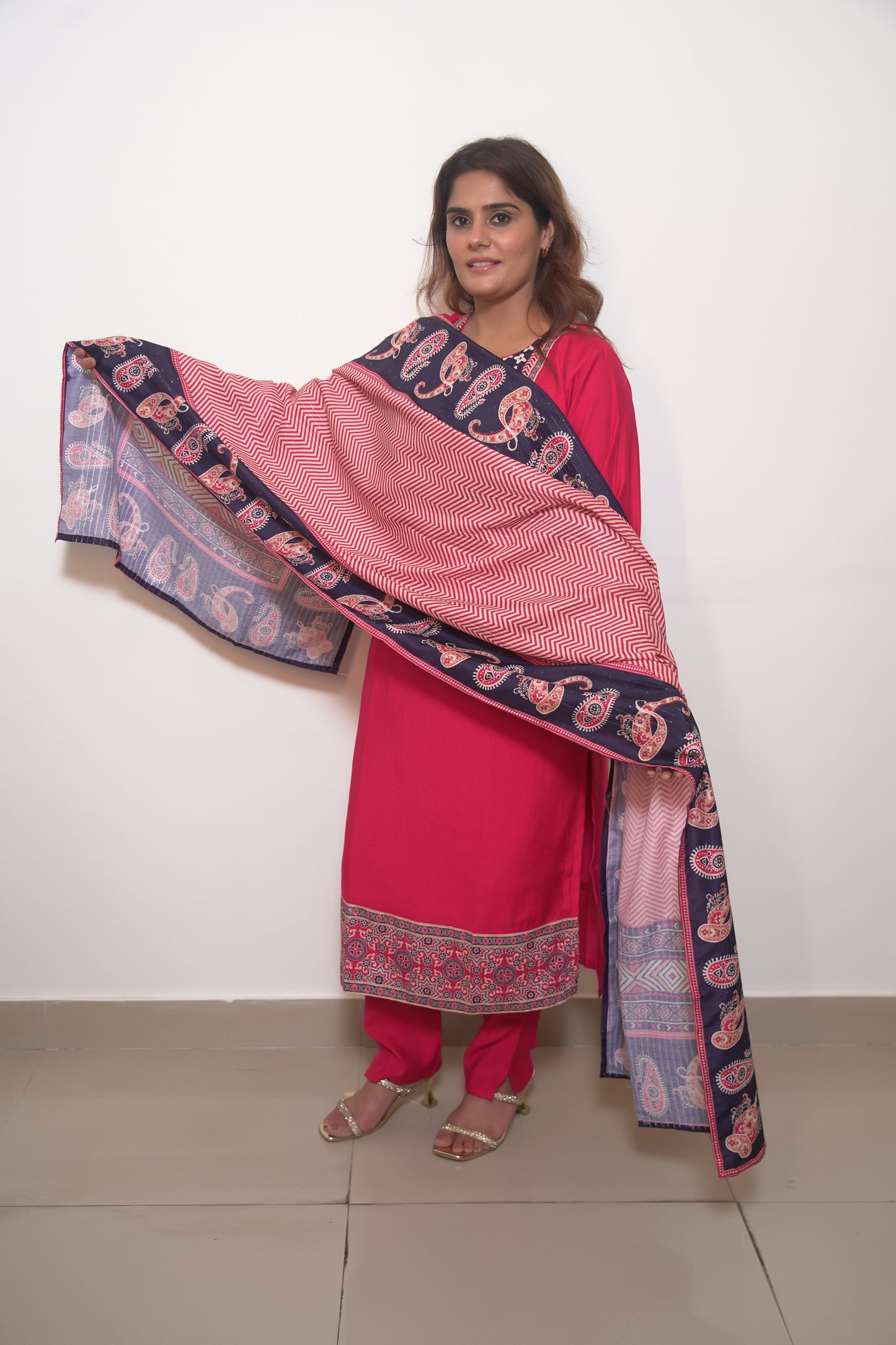 Noor Suit Set – Navy & Hot Pink Set